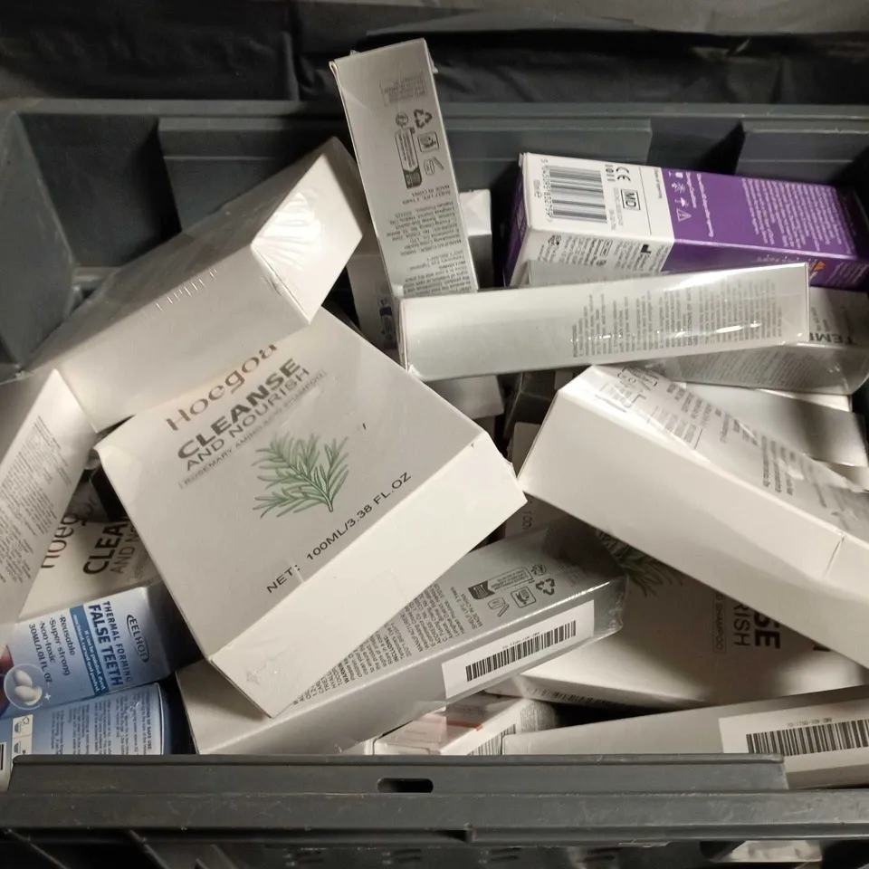 APPROXIMATELY 15 ASSORTED HEALTH & BEAUTY PRODUCTS 