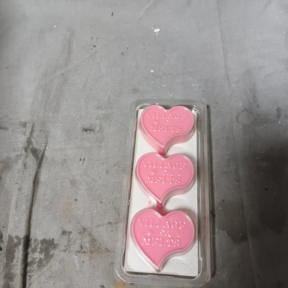 APPROXIMATELY 10 ASSORTED ITEMS INCLUDING TEA LIGHTS , LED CUP BULB AND VILLAGE MELTS