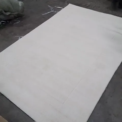 QUALITY DESIGNER AREA RUG - APPROXIMATELY 288x196