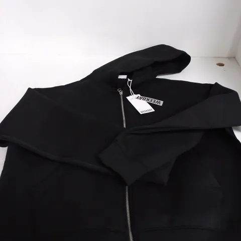 WEEKDAY BLACK ZIP HOODIE - M