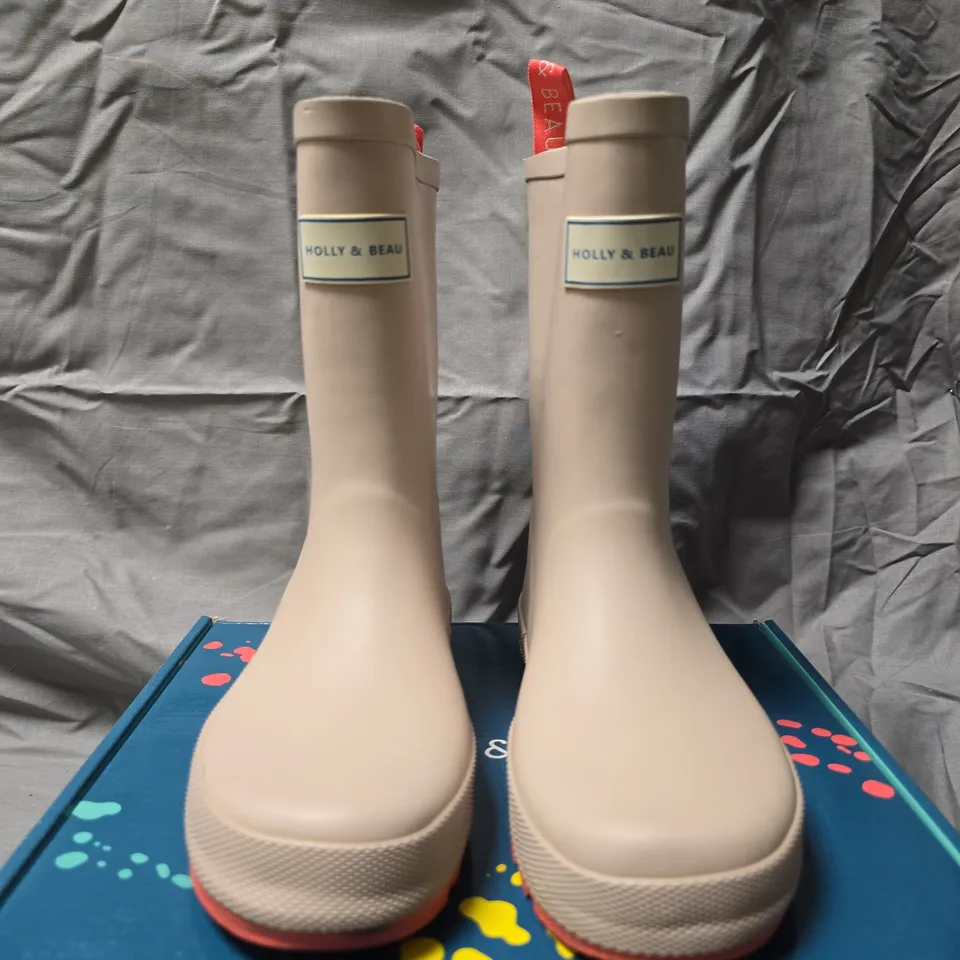HOLLY & BEAU CAMEL RAIN BOOTS – BEIGE, KIDS' UK 13 (EU 32 / US 1)