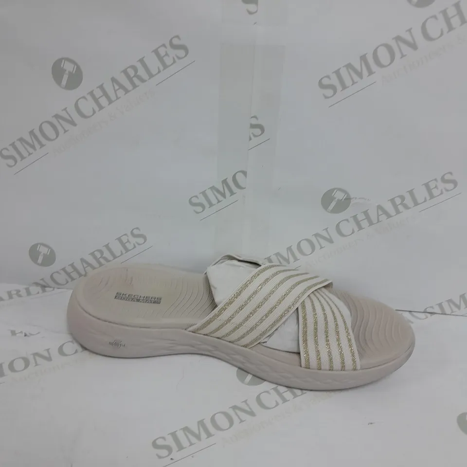 SKECHERS ON-THE-GO 600 STUNNING SLIDE SANDAL SIZE 7