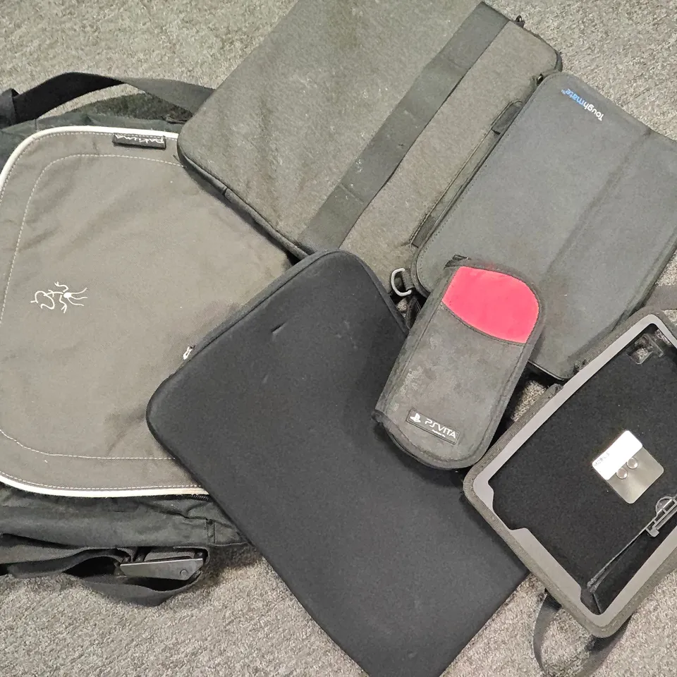 LOT OF ASSORTED TECH ITEMS TO INCLUDE LAPTOP CHARGERS, SLEEVES, USB-C CABLES AND NINTENDO SWITCH DOCKS
