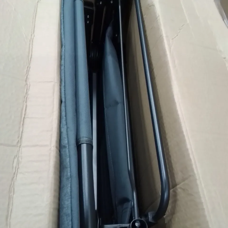 BOXED GARDEN RECLINER CHAIR