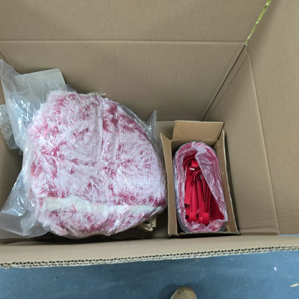 BOX OF APPROXIMATELY 6 HOUSEHOLD ITEMS TO INCLUDE A MATTRESS TOPPER, FLUFFY DOG BED AND TEA STORAGE CANNISTER