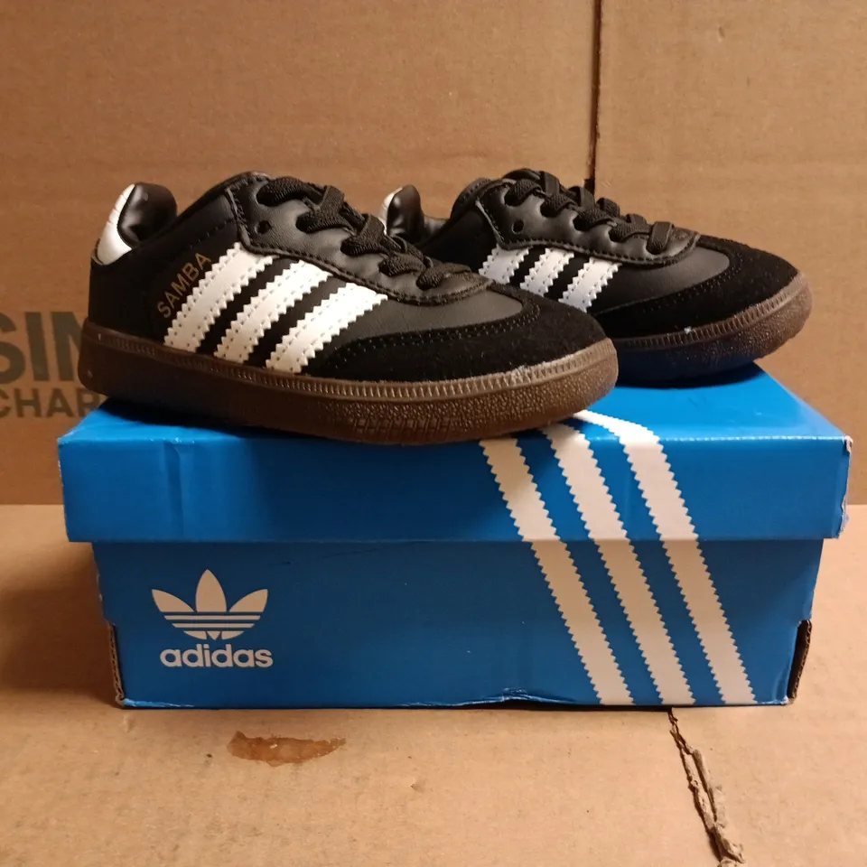 BOXED PAIR OF ADIDAS SAMBA OG KID'S TRAINERS IN BLACK/WHITE SIZE UK 7.5