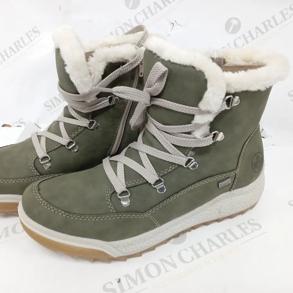 BOXED PAIR OF RIEKER WARM HIKING BOOTS IN KHAKI - 7.5