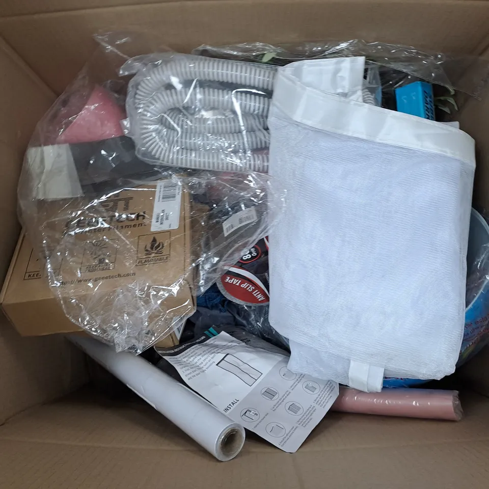 APPROXIMATELY 15 ASSORTED HOUSEHOLD ITEMS TO INCLUDE WEED CONTROL LANDSCAPE FABRIC, GEEETCEH 3D PRINTER FILAMENT, SOCKET FAN LIGHT, ETC - COLLECTION ONLY