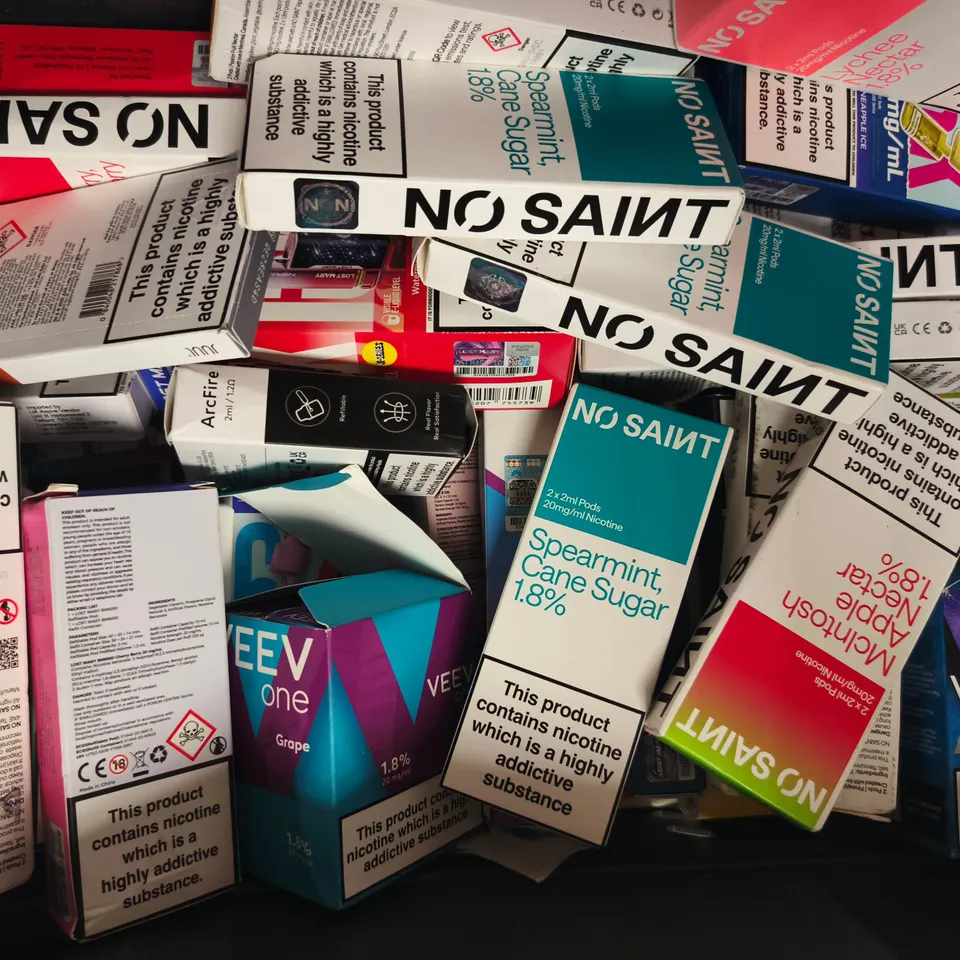 APPROXIAMTELY 20 ASSORTED VAPING PRODUCTS - COLLECTION ONLY
