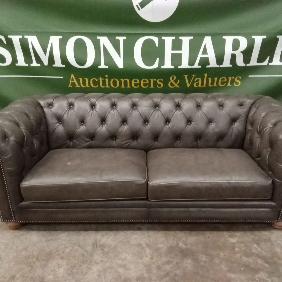 QUALITY DESIGNER LARGE 3 SEATER LEATHER CHESTERFIELD SOFA