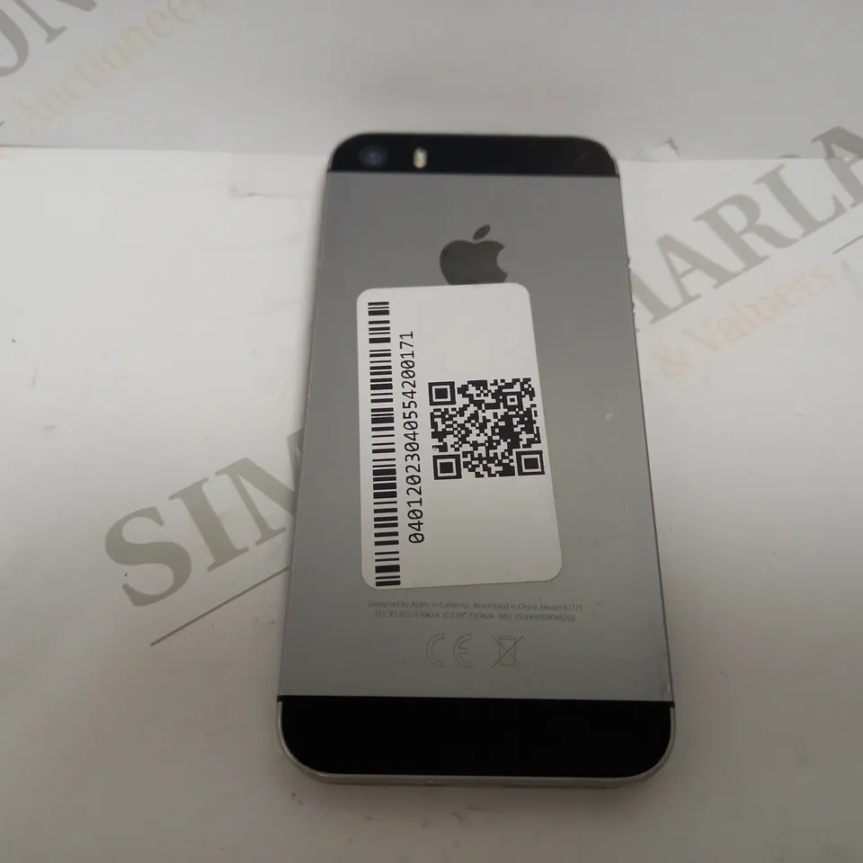 APPLE IPHONE SE (1ST GENERATION) - SILVER 
