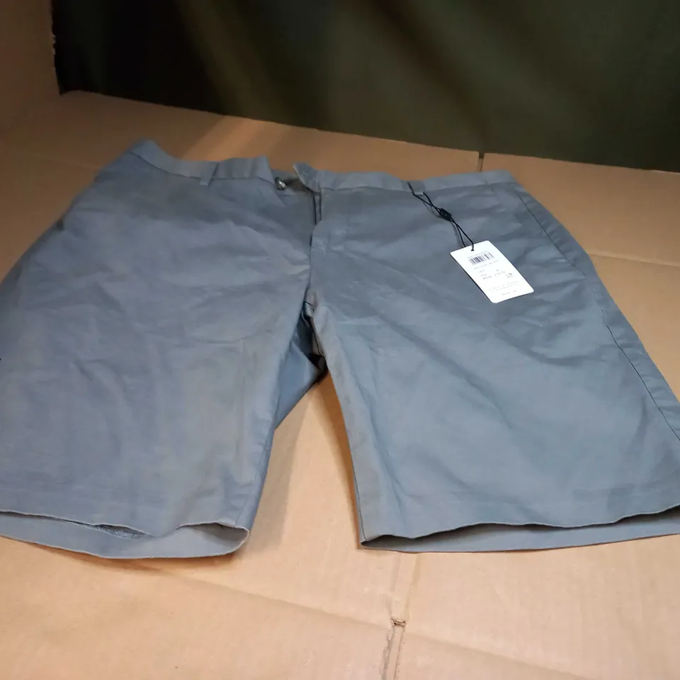 REISS SAGE CHINO SHORTS - SIZE 36W