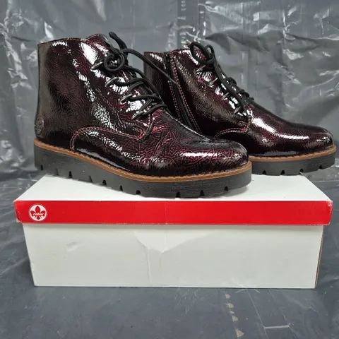BOXED PAIR OF RIEKER LOW WEDGE BOOTS IN BORDEAUX SIZE 5