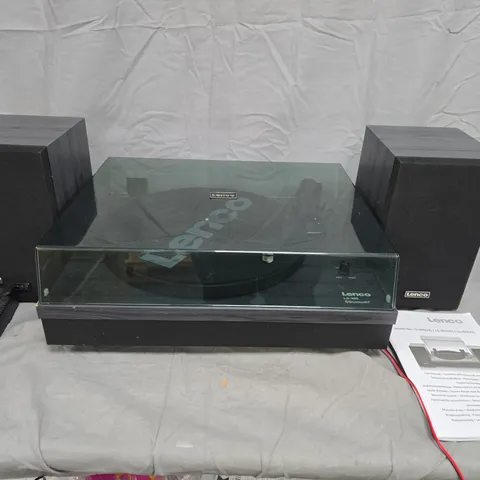LENCO LS-300 BLUETOOTH TURNTABLE SYSTEM WITH TWO SPEAKERS
