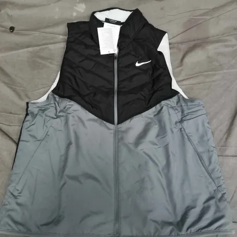 NIKE TWO TONE GILET IN BLACK/GREY - LARGE
