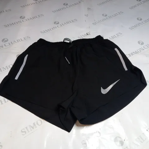 NIKE LOGO TRANING SHORTS SIZE UNSPECIFIED