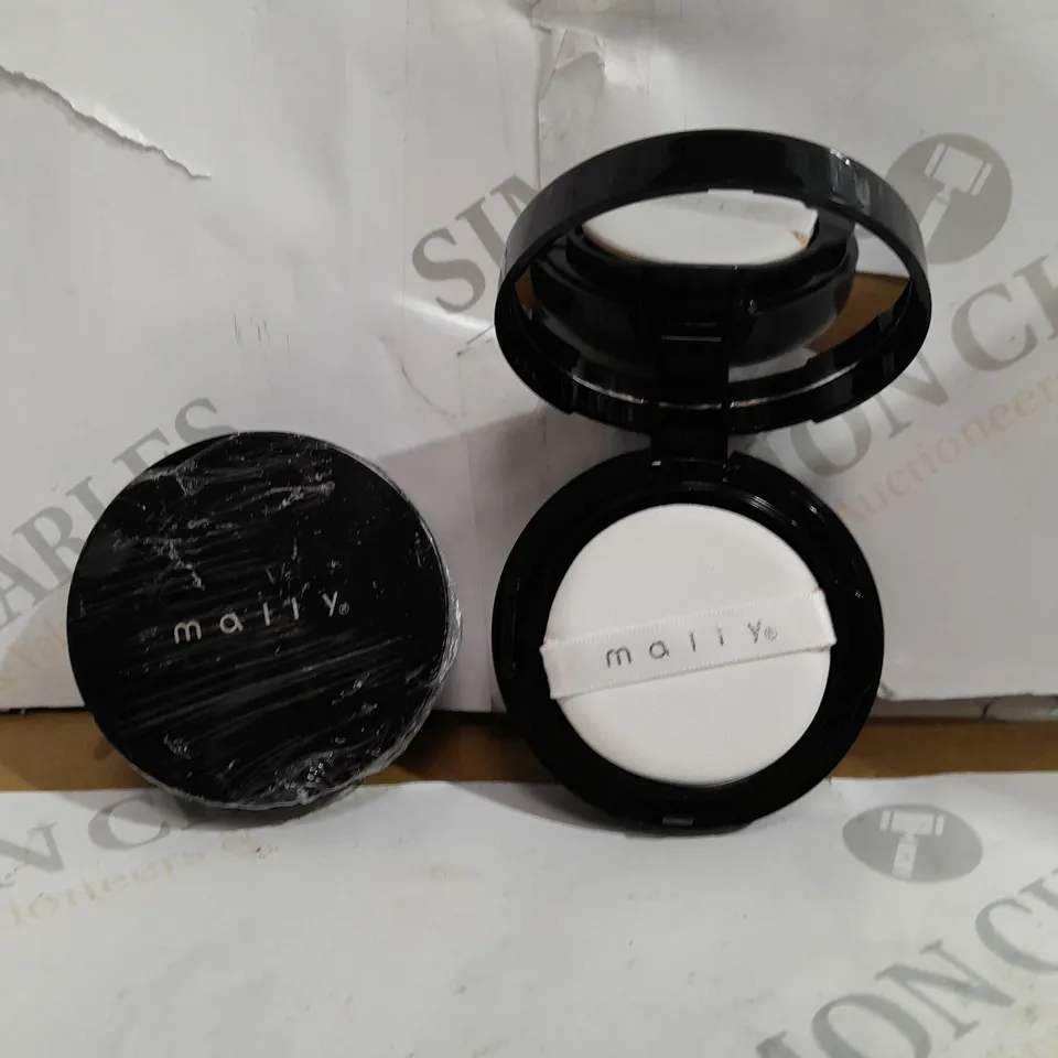 MALLY BEAUTY FLAWLESS FINISH TRANSFORMING EFFECT FOUNDATION, MEDIUM, 0.42 OUNCE