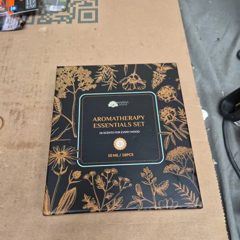 MINDFUL SOULS AROMATHERAPY ESSENTIALS SET - 18 X 10ML ESSENTIAL OILS GIFT BOX