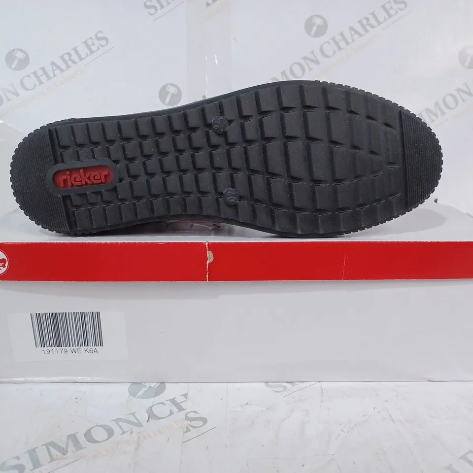 BOXED PAIR OF RIEKER HIGH TOP TRAINERS W. SIDE ZIP IN WHITE EU SIZE 40