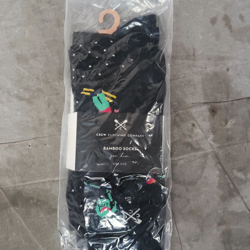 CREW CLOTHING COMPANY BAMBOO SOCKS FOR HIM - ONE SIZE
