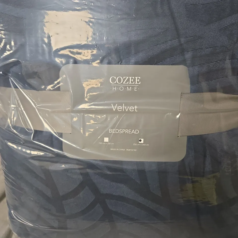 COZEE HOME VELVET BEDSPREAD – BLUE VELVET FINISH