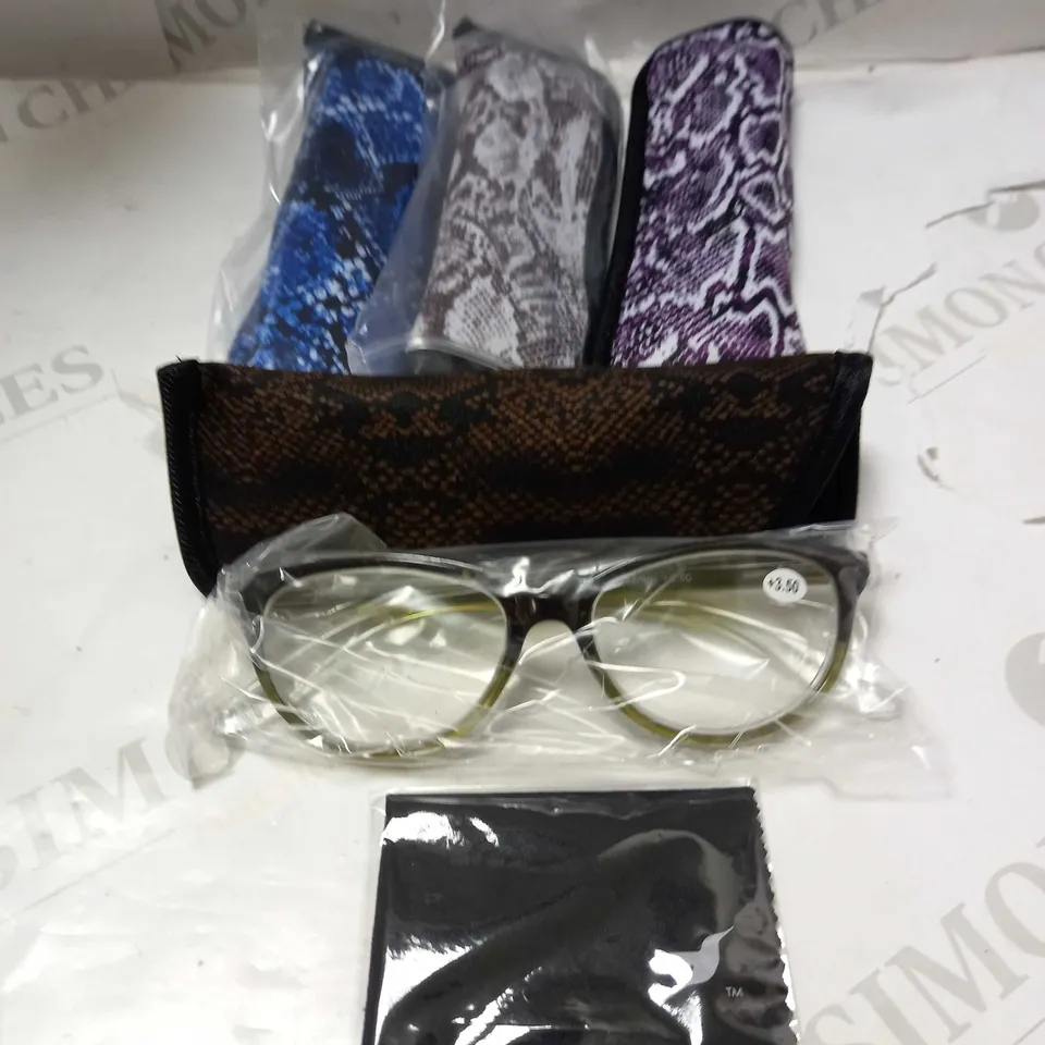 SET OF READING GLASSES