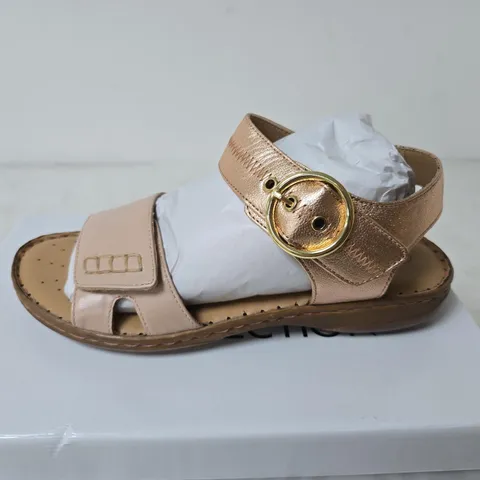 BOXED LEATHER COLLECTION NATASHA SHOES, PINK - SIZE 6