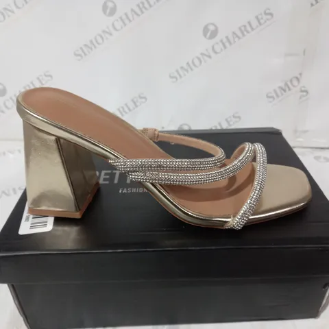 PLT GOLD SQUARE TOE DIMANTE STRAP SIZE 6