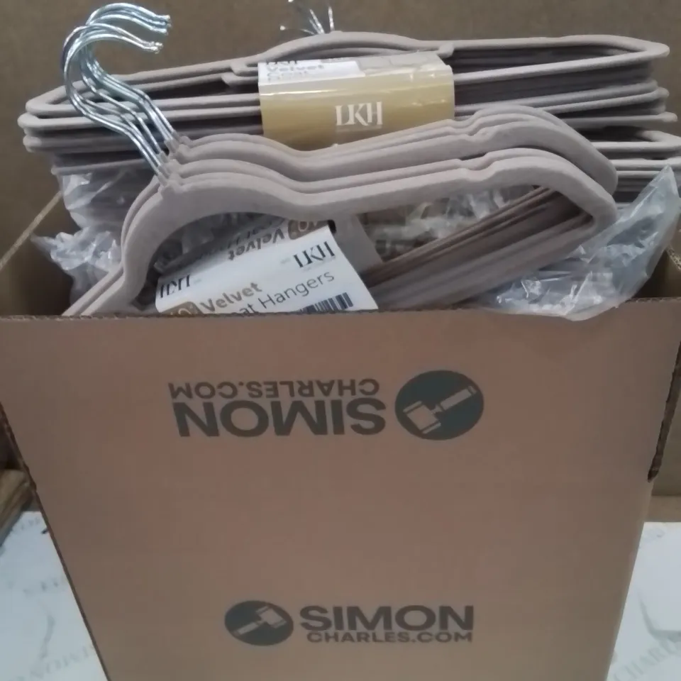 BOX CONTAINING APPROXIMATELY 100 BRAND NEW GREY VELVET CLOTHES HANGERS