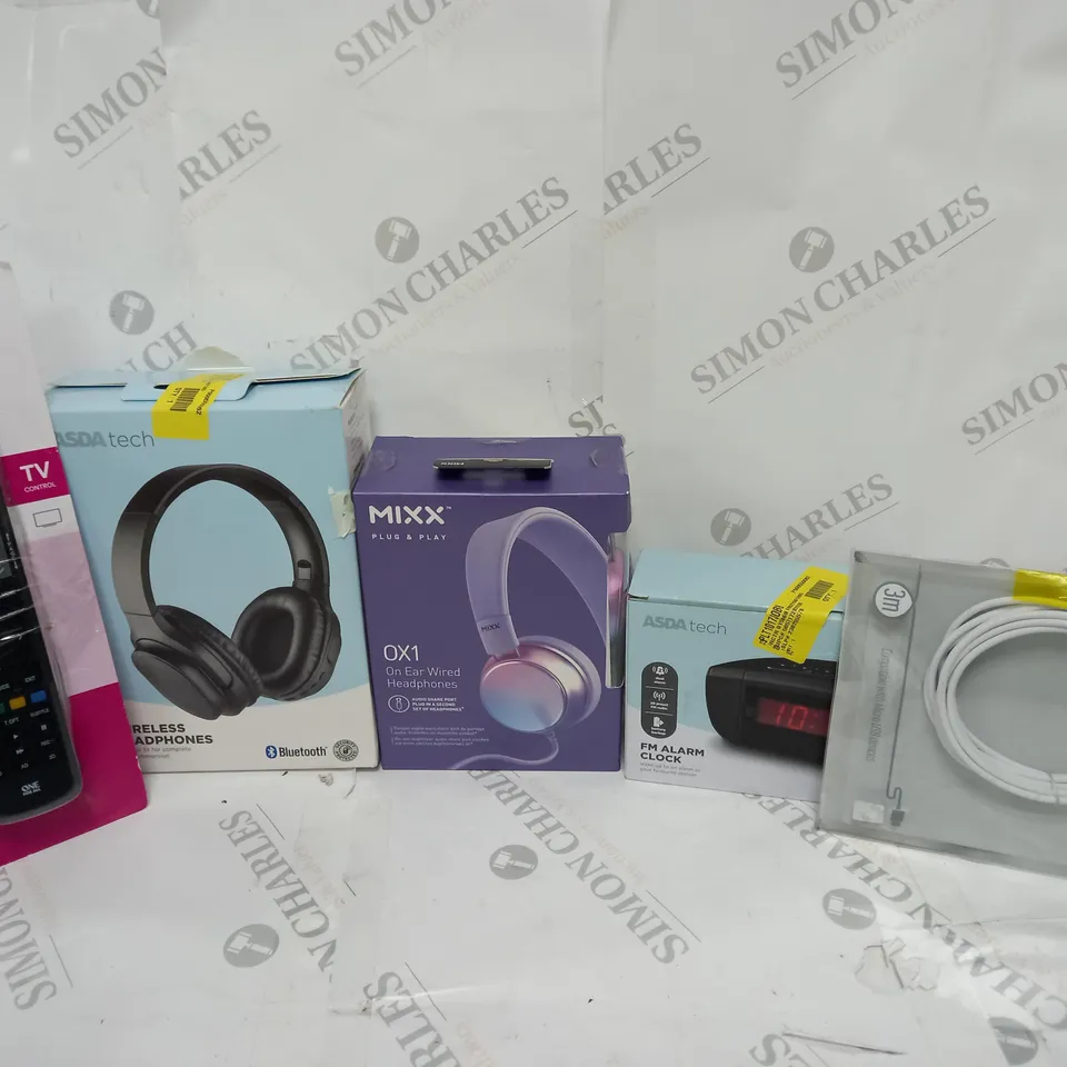 BOX OF APPROXIMATELY 20 ASSORTED ELECTRICALS TO INCLUDE WIRLESS HEADPHONES, MIXX 0X1 HEADPHONES, ONE FOR ALL REMOTE, ETC