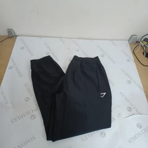 GYMSHARK WOVEN TRAINING PANTS BLACK - SMALL
