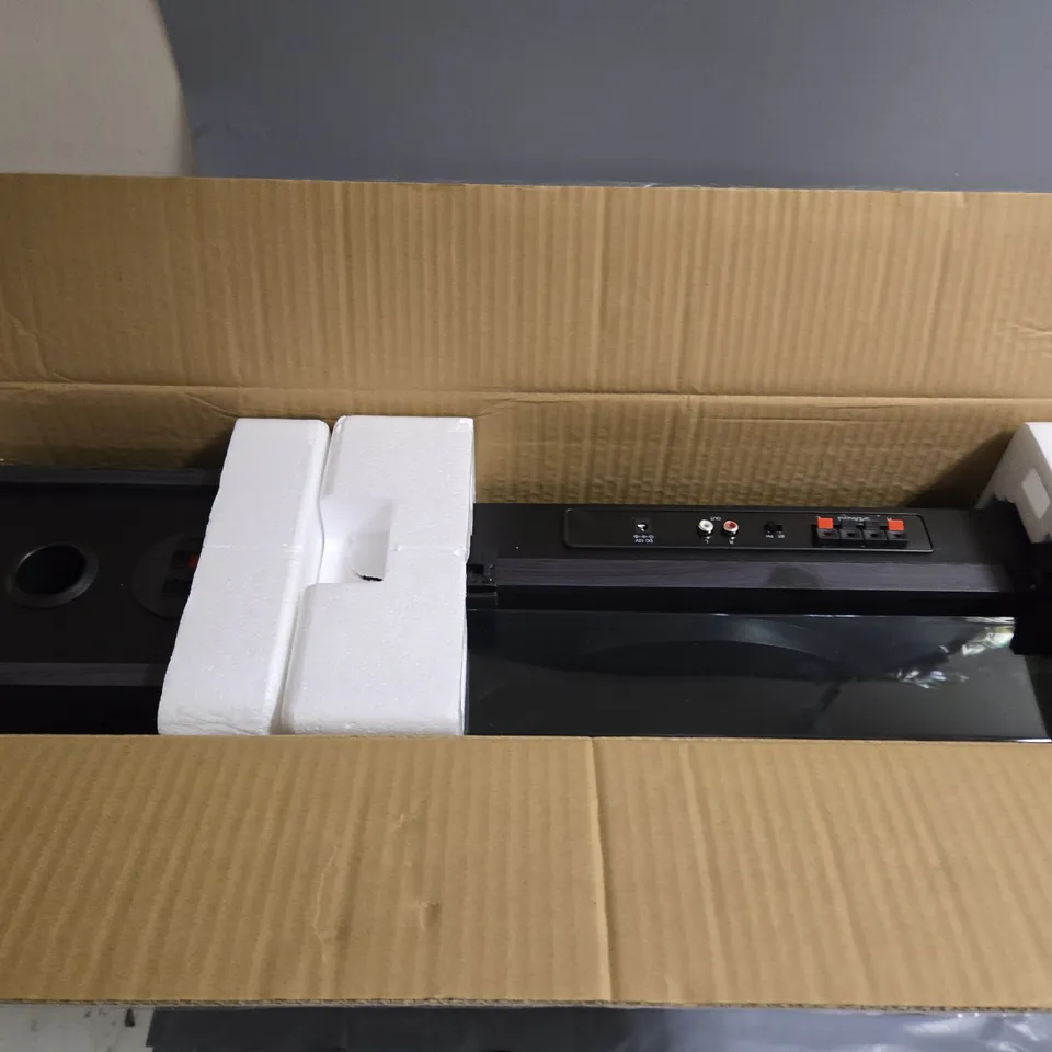 LENCO LS-300BK TURNTABLE WITH MMC CARTRIDGE, BLUETOOTH AND WOODEN SPEAKERS