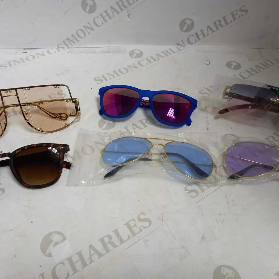 LOT OF APPROXIMATELY 20 ASSORTED EYEWEAR ITEMS, TO INCLUDE SPECTACLES, SUNGLASSES, CASES, ETC