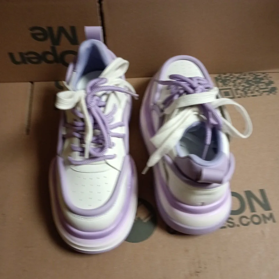 UNBOXED KOI WOMEN'S LILAC & CREAM PLATFORM TRAINERS - 245 / 1.5