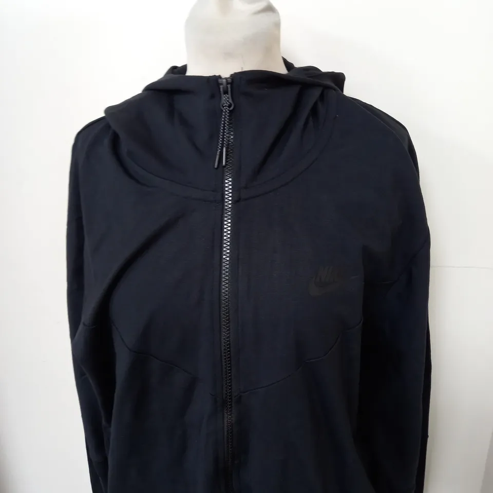 NIKE ZIPPED JACKET SIZE L