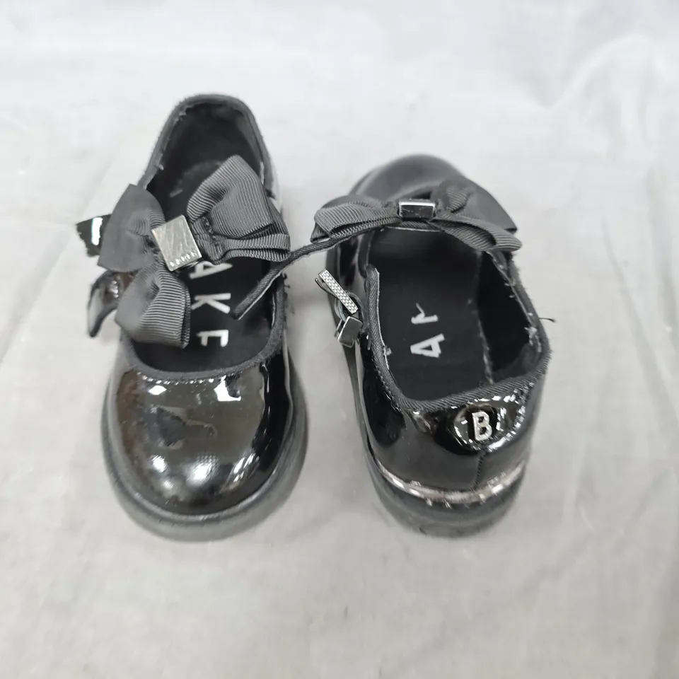 TED BAKER MARY JANE BOW SHOES IN BLACK - 8 YOUNGER