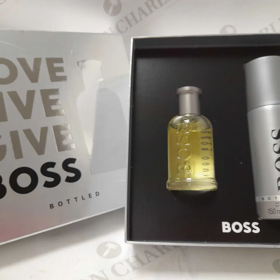 HUGO BOSS BOTTLED 50ML EAU DE TOILETTE MEN'S GIFT SET