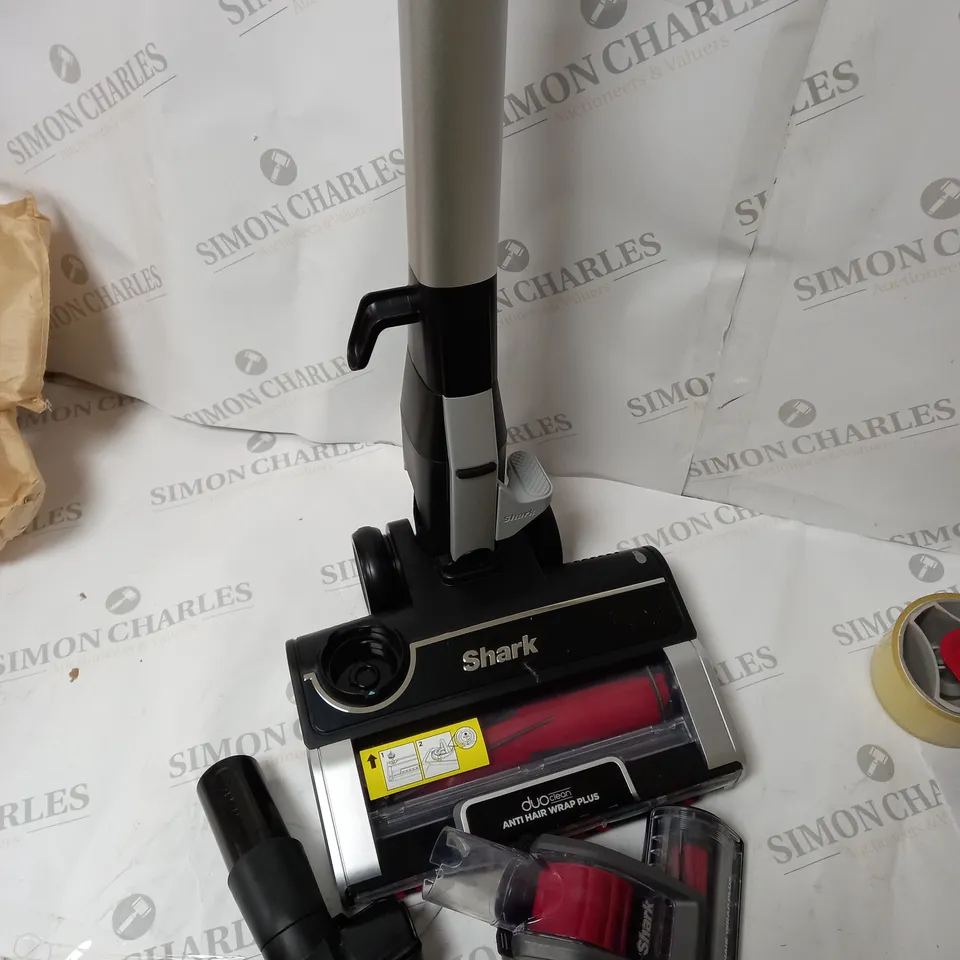 SHARK STRATOS CORDED STICK PET PRO MODEL 