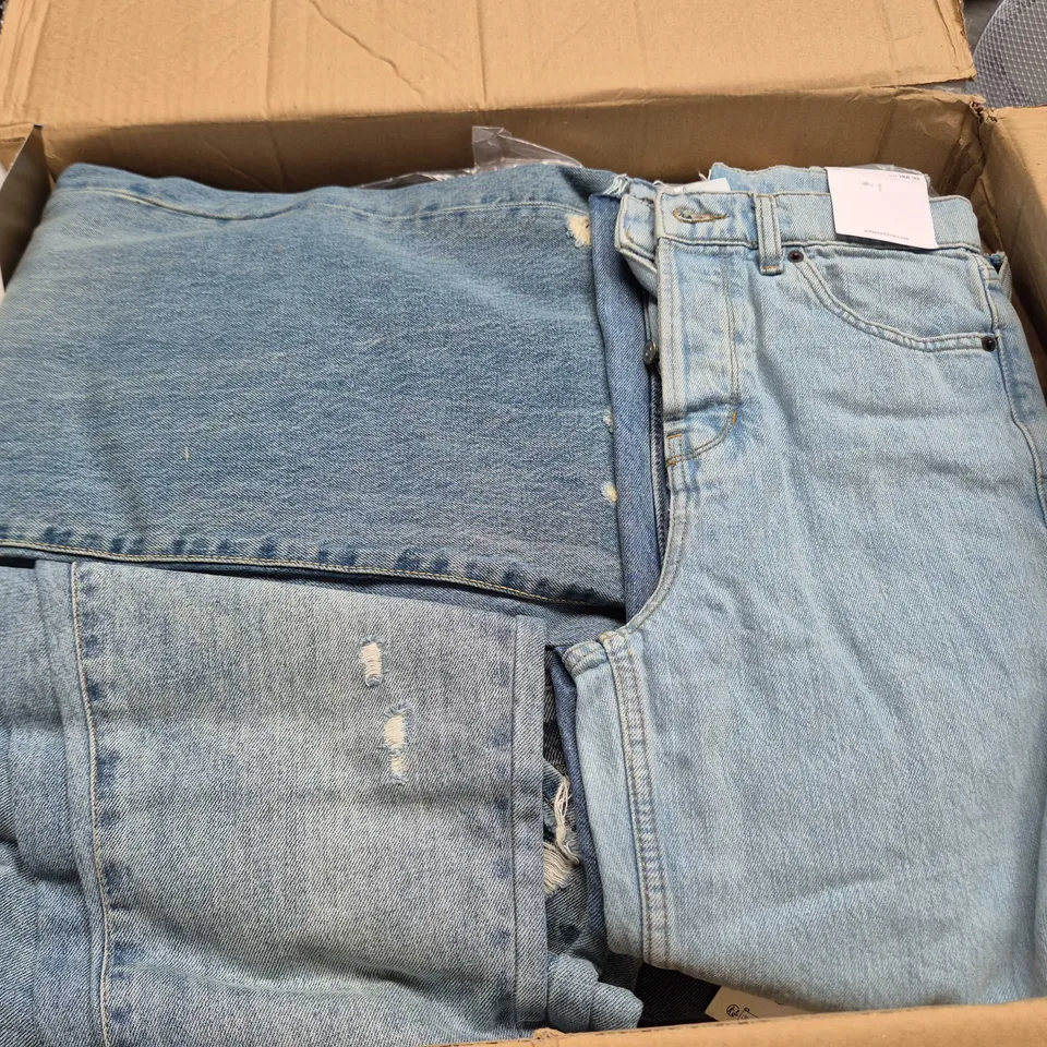 APPROXIMATELY 70 ASSORTED WOMENS JEANS CLOTHING ITEMS IN VARIOUS SIZES, STYLES & COLOURS TO INCLUDE BRANDS SUCH AS BDG, URBAN OUTFITTERS, FREE PEOPLE, ETC - COLLECTION ONL