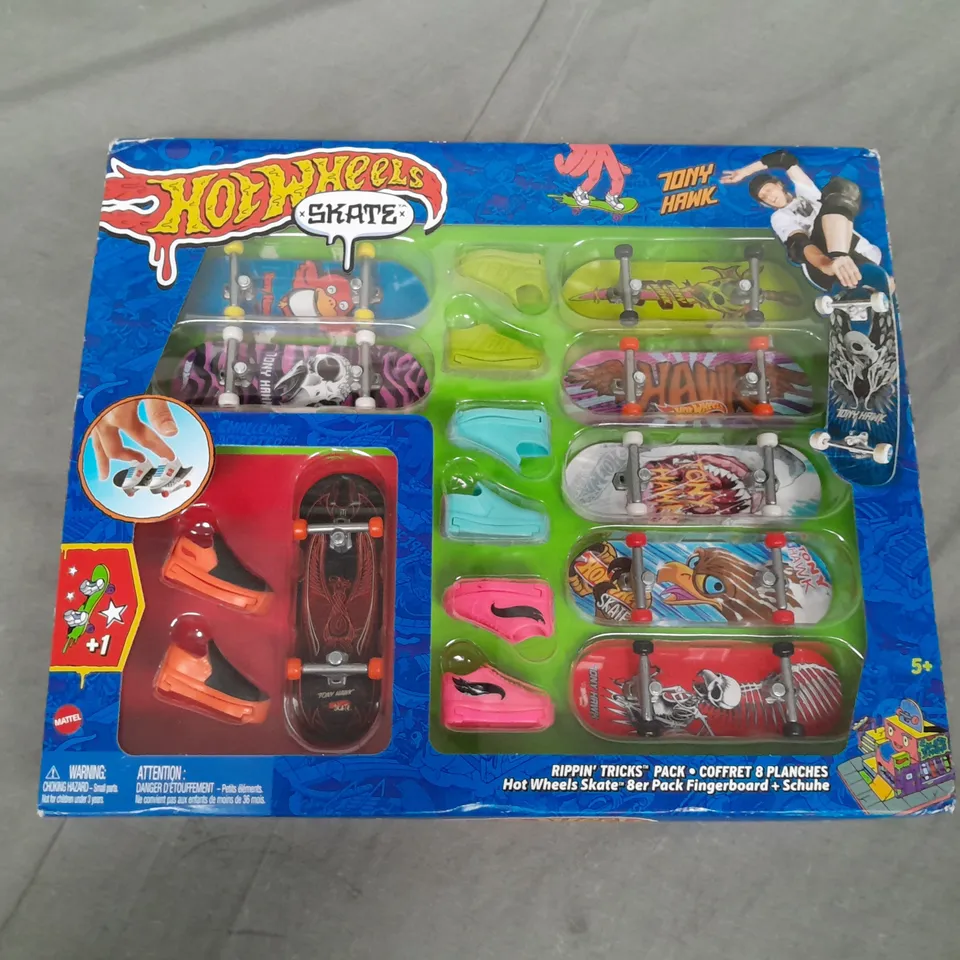 HOT WHEELS SKATE RIPPIN TRICKS 8-PACK