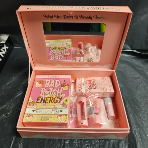 P LOUISE FULFILLMENT DREAMS BEAUTY GIFT SET – PINK MAKEUP BOX