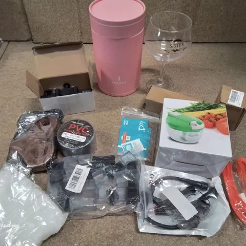 APPROXIMATELY 12 BRAND NEW BOXED ITEMS.