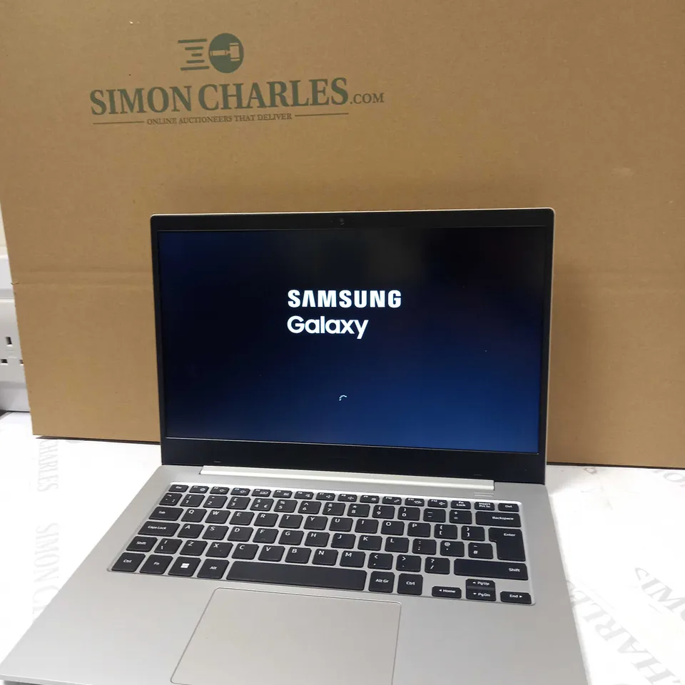 SAMSUNG GALAXY BOOK