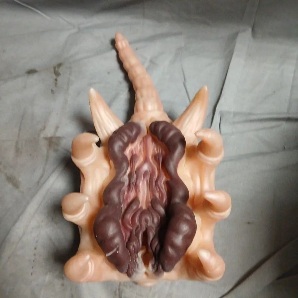 ALIEN MALE MASTURBATOR 