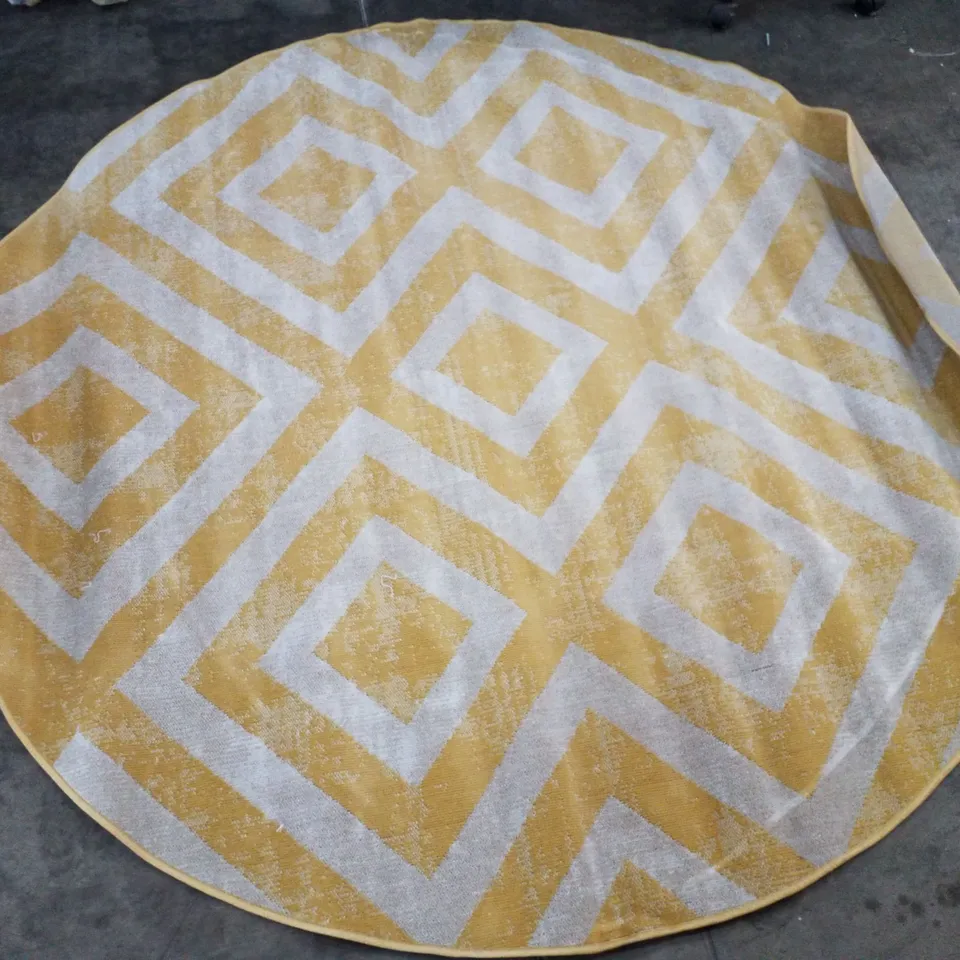 BRAND NEW PACO HOME POCO 821 RUG IN YELLOW-WHITE - 200CM D ROUND 