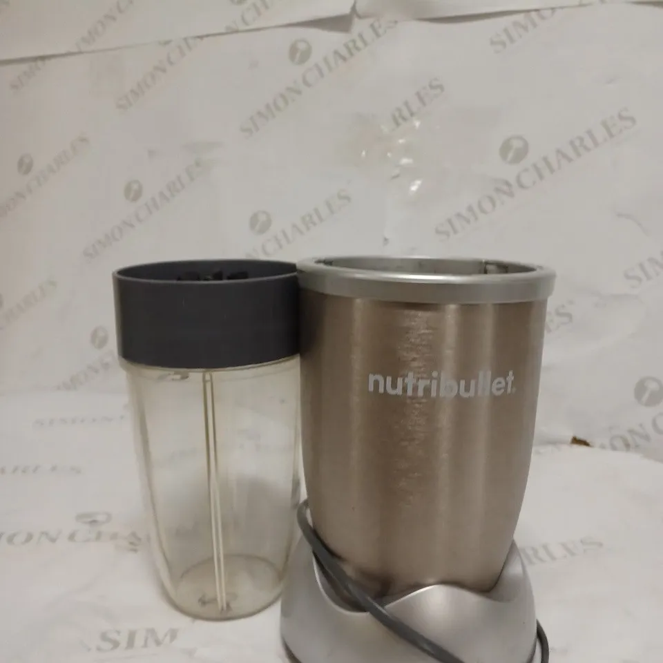 NUTRIBULLET 900W BLENDER CHAMPAGNE MULTI-FUNCTION SMOOTHIE MAKER