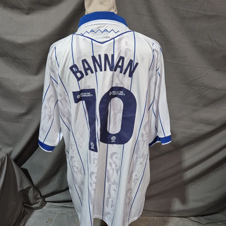 SHEFFIELD WEDNESDAY FOOTBALL SHIRT, WHITE WITH BLUE PINSTRIPES, NUMBER 10 BANNAN– 4XL (VERIFY NAME)