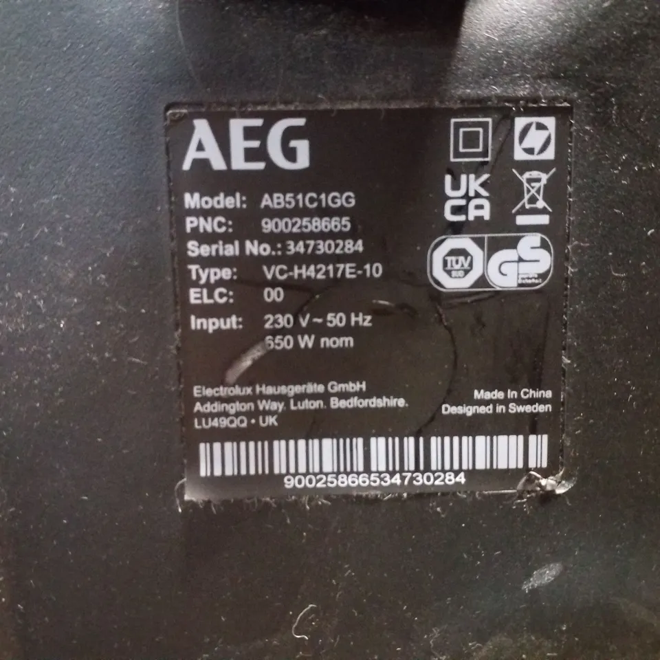 AEG 5000 SERIES BAGGED CYLINDER VACUUM CLEANER - BLACK