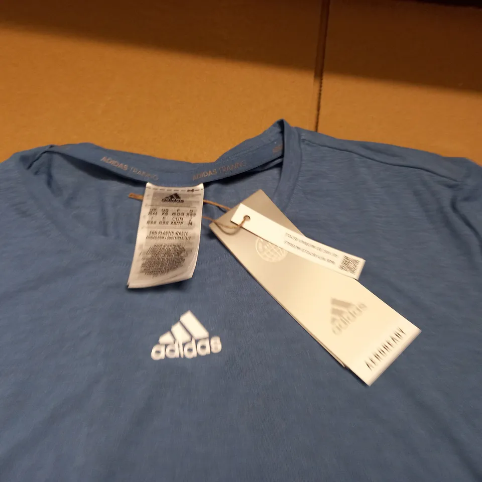 ADIDAS TRAINING ICONS T-SHIRT IN BLUE - XS