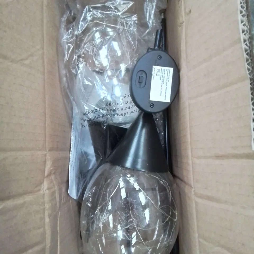 BOXED PAIR OF HOME2GARDEN SOLAR POWERED LED GARDEN LIGHTS